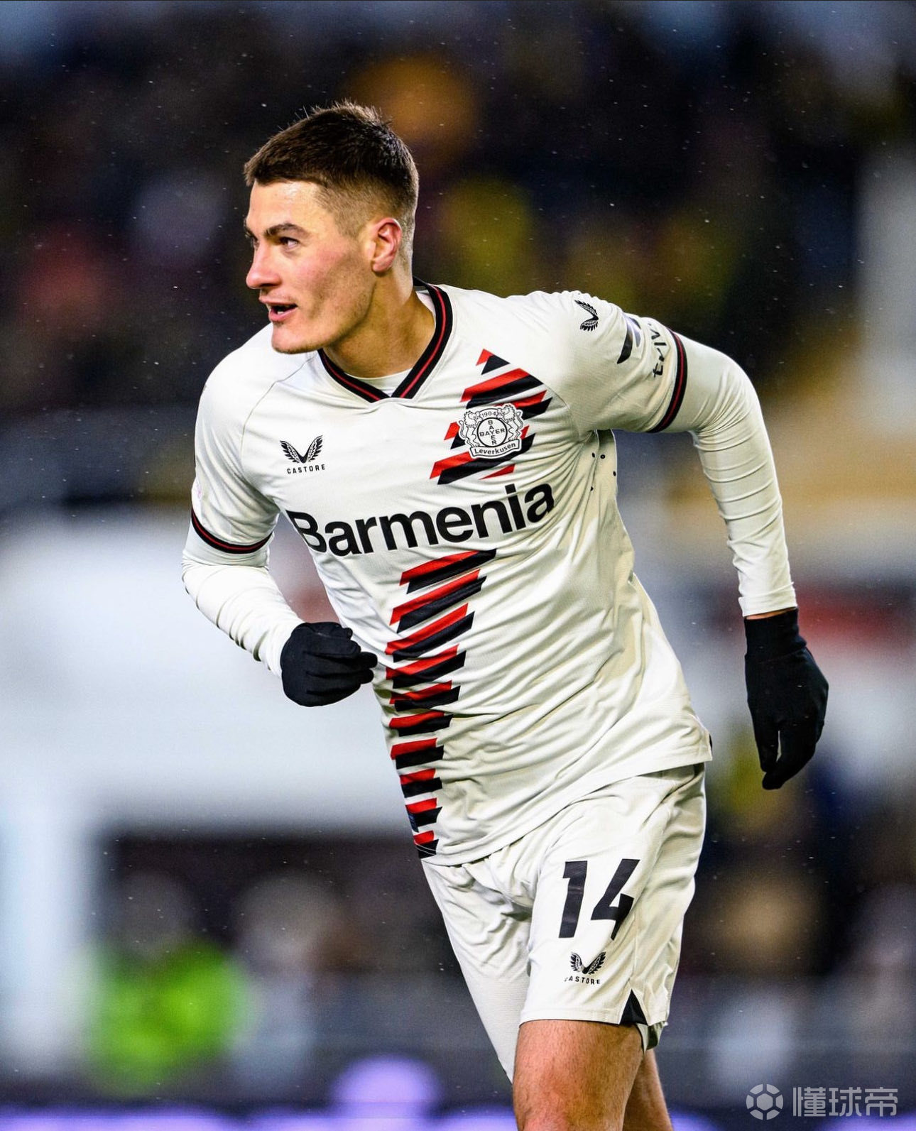 转会期勒沃库森调整名单以备欧联,豪取连胜环节打磨,态度坚定,更衣室氛围转暖的简单介绍 转会期勒沃库森调整名单以备欧联,豪取连胜环节打磨,态度坚定,更衣室氛围转暖的简单介绍