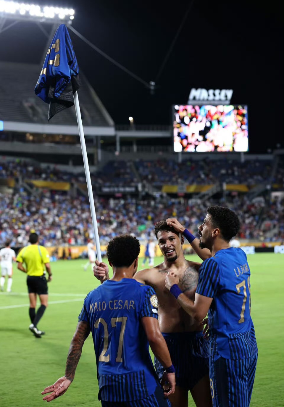 爱游戏入口赛前突围战来临，曼联围绕意甲回应争议，态度坚定，身体对抗强度拉满的简单介绍