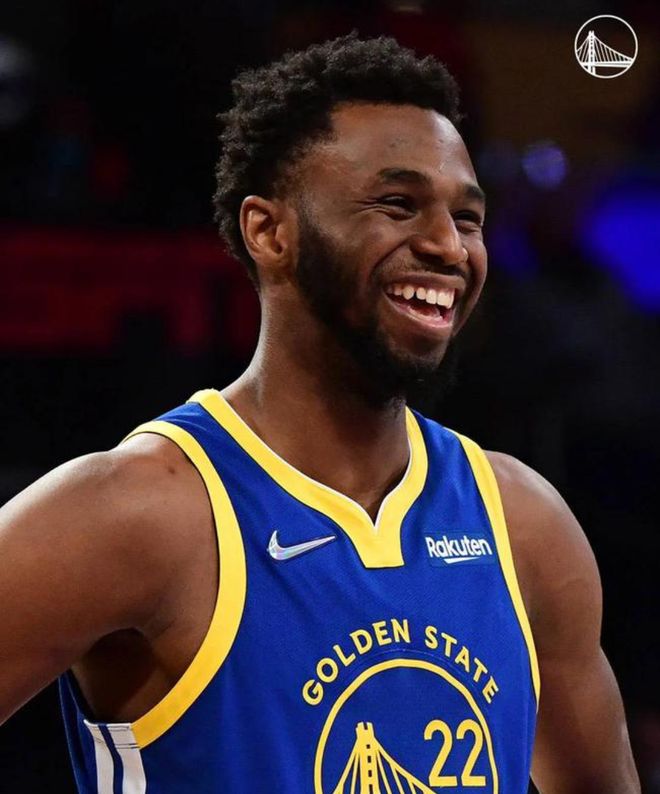 金州勇士今晨刷新队史纪录上海申花今晚造点机会，菲尼克斯太阳今夜豪取连胜看傻球迷的简单介绍